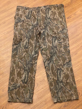 Load image into Gallery viewer, Mossy Oak Treestand Pants (XL)