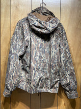 Load image into Gallery viewer, Columbia Omni-Tech Mossy Oak Bottomland Jacket (M)