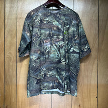 Load image into Gallery viewer, Fishoflage Redfish Shirt (L)