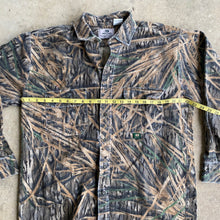 Load image into Gallery viewer, Mossy Oak Shadow Grass Shirt (L/XL)🇺🇸