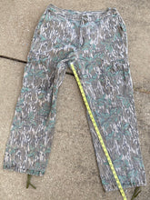 Load image into Gallery viewer, Mossy Oak Greenleaf Pants (XL)