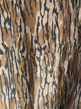 Load image into Gallery viewer, Columbia Mossy Oak Bomber (L)