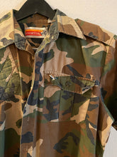 Load image into Gallery viewer, Winchester Mallard Shirt (M)