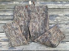 Load image into Gallery viewer, Duxbak Mossy Oak Bottomland Gore-Tex Pants (XL)