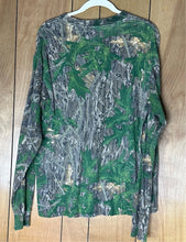 Load image into Gallery viewer, Mossy Oak Shadowleaf Shirt (L)🇺🇸