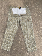 Load image into Gallery viewer, Browning Mossy Oak Pants (XL)