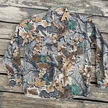 Load image into Gallery viewer, Walls Realtree Advantage Chamois Shirt (L)🇺🇸