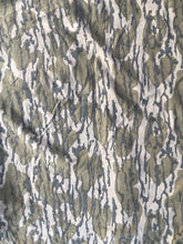 Load image into Gallery viewer, Mossy Oak Bottomland Shirt (L)