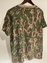 Load image into Gallery viewer, Mossy Oak Greenleaf Shirt (M/L)