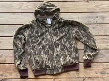 Load image into Gallery viewer, Mossy Oak Bottomland Jacket (L/XL)🇺🇸