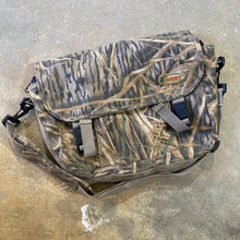 Load image into Gallery viewer, Avery Mossy Oak Shadowgrass Blind Bag