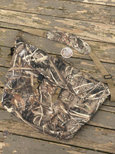Load image into Gallery viewer, Tanglefree Ducks Unlimited Bag
