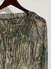 Load image into Gallery viewer, Redhead Lightweight Realtree Pulllover (L)