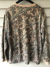 Load image into Gallery viewer, Camoretro Mossy Oak Tree Stand Shirt (M/L)