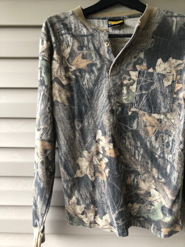 Sasquatch Mossy Oak Pocket Light Shirt (M/L)