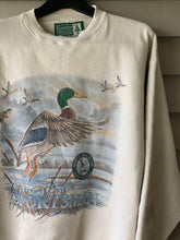 Load image into Gallery viewer, American Sportsman Sweatshirt (L)