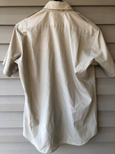 Load image into Gallery viewer, Camoretro Duxbak Shirt (M)