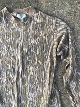 Load image into Gallery viewer, Mossy Oak Bottomland Shirt (L)