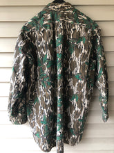 Load image into Gallery viewer, Mossy Oak Green Leaf Shirt (XXL)