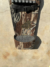 Load image into Gallery viewer, Vintage Mossy Oak Treestand Camo Quiver