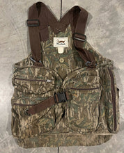 Load image into Gallery viewer, 90’s Duxbak Mossy Oak Greenleaf Strap Vest (XL) 🇺🇸