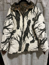 Load image into Gallery viewer, 90’s Mossy Oak Fall Foliage/Winter Camo Reversible Jacket (L) 🇺🇸