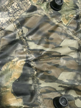 Load image into Gallery viewer, 90s Mossy Oak Break Up Camo Hunting Carry On