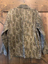 Load image into Gallery viewer, Mossy Oak Bottomland 3 Pocket Jacket