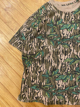 Load image into Gallery viewer, Vintage Green Leaf Pocket T-Shirt (L/XL)