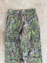 Load image into Gallery viewer, Vintage Mossy Oak Full Foliage Camo Pants