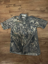 Load image into Gallery viewer, Mossy Oak Short Sleeve Button Down