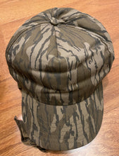 Load image into Gallery viewer, Camouflage Snap Back Cap w/Face Covering