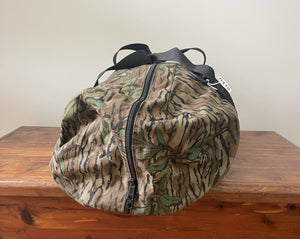 90’s Mossy Oak Greenleaf Duffle Bag (32”x26”) 🇺🇸