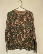 Load image into Gallery viewer, Original Mossy Oak Greenleaf Pocket Longsleeve size SMALL