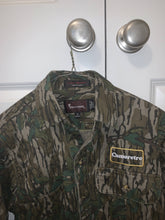 Load image into Gallery viewer, Browning Mossy Oak Green Leaf Shirt (S)