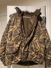 Load image into Gallery viewer, Columbia Mossy Oak Shadow Grass Jacket (L)