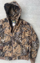 Load image into Gallery viewer, Cabela’s Mossy Oak Fall Foliage Fleece Jacket (S/M)