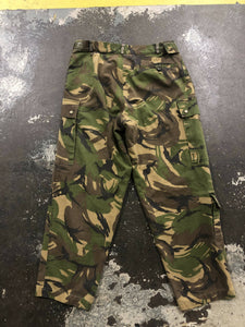 34x30 Marquardt + Schulz 90’s military camouflage pants