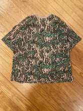 Load image into Gallery viewer, Vintage Green Leaf Pocket T-Shirt (L/XL)