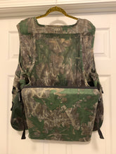 Load image into Gallery viewer, Mossy Oak Shadow Leaf Super Elite Vest