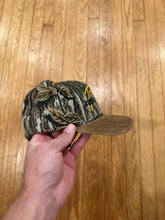 Load image into Gallery viewer, 90’s Vintage Team Realtree Hat