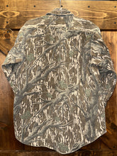 Load image into Gallery viewer, Mossy Oak Treestand LS Button Up