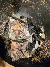 Load image into Gallery viewer, Ol Tom Mossy Oak Turkey Vest