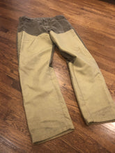 Load image into Gallery viewer, Wrangler Rugged Wear Hunting Pants Size 38x34