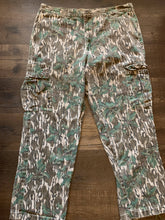 Load image into Gallery viewer, Mossy Oak Greenleaf Pants (38x30)🇺🇸