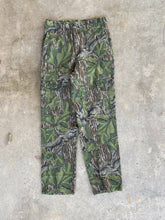 Load image into Gallery viewer, Vintage Mossy Oak Full Foliage Camo Pants