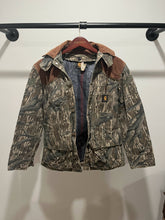 Load image into Gallery viewer, Vintage Blanket Lined Carhartt Jacket Mossy Oak Treestand Pattern (M)🇺🇸