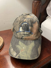 Load image into Gallery viewer, Vintage mossy oak hat