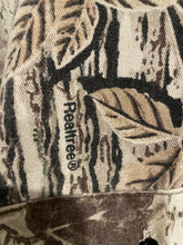 Load image into Gallery viewer, Liberty x Realtree Button Up