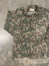 Load image into Gallery viewer, 90’s Mossy Oak Greenleaf Button Down (L) 🇺🇸